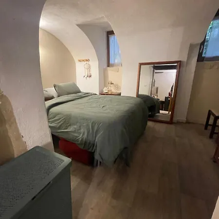 Bed and Breakfast Rent Big With Breakfast Free In Old 3*