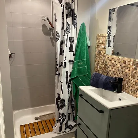 Rent Big With Breakfast Free In Old