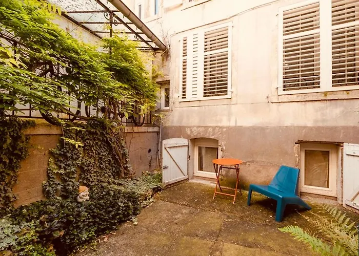 Rent Big With Breakfast Free In Old 3* Nancy