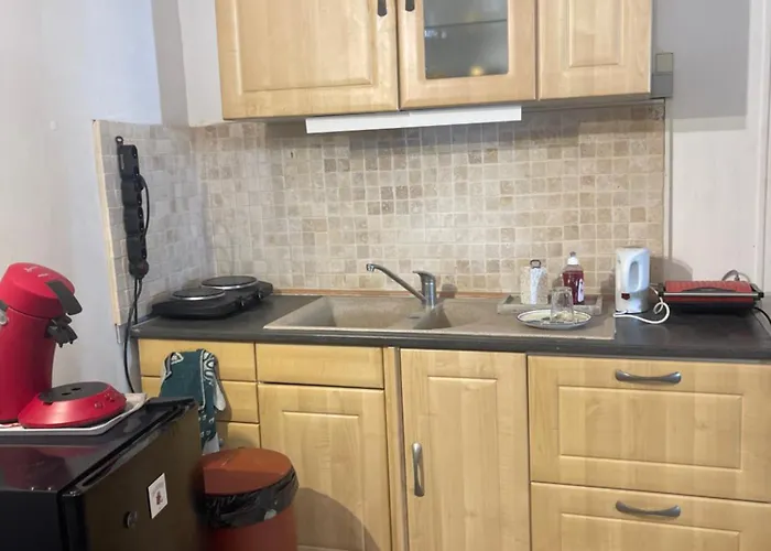 Bed & Breakfast Rent Big With Breakfast Free In Old