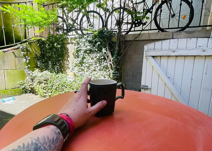 Bed & Breakfast Rent Big With Breakfast Free In Old 3*