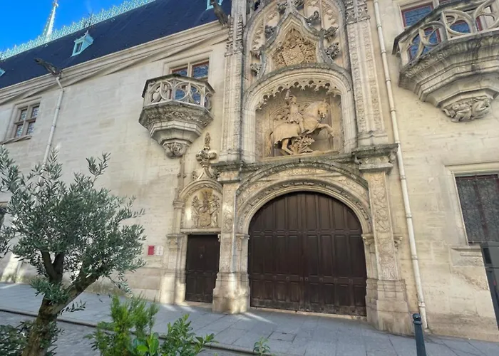 Bed & Breakfast Rent Big With Breakfast Free In Old